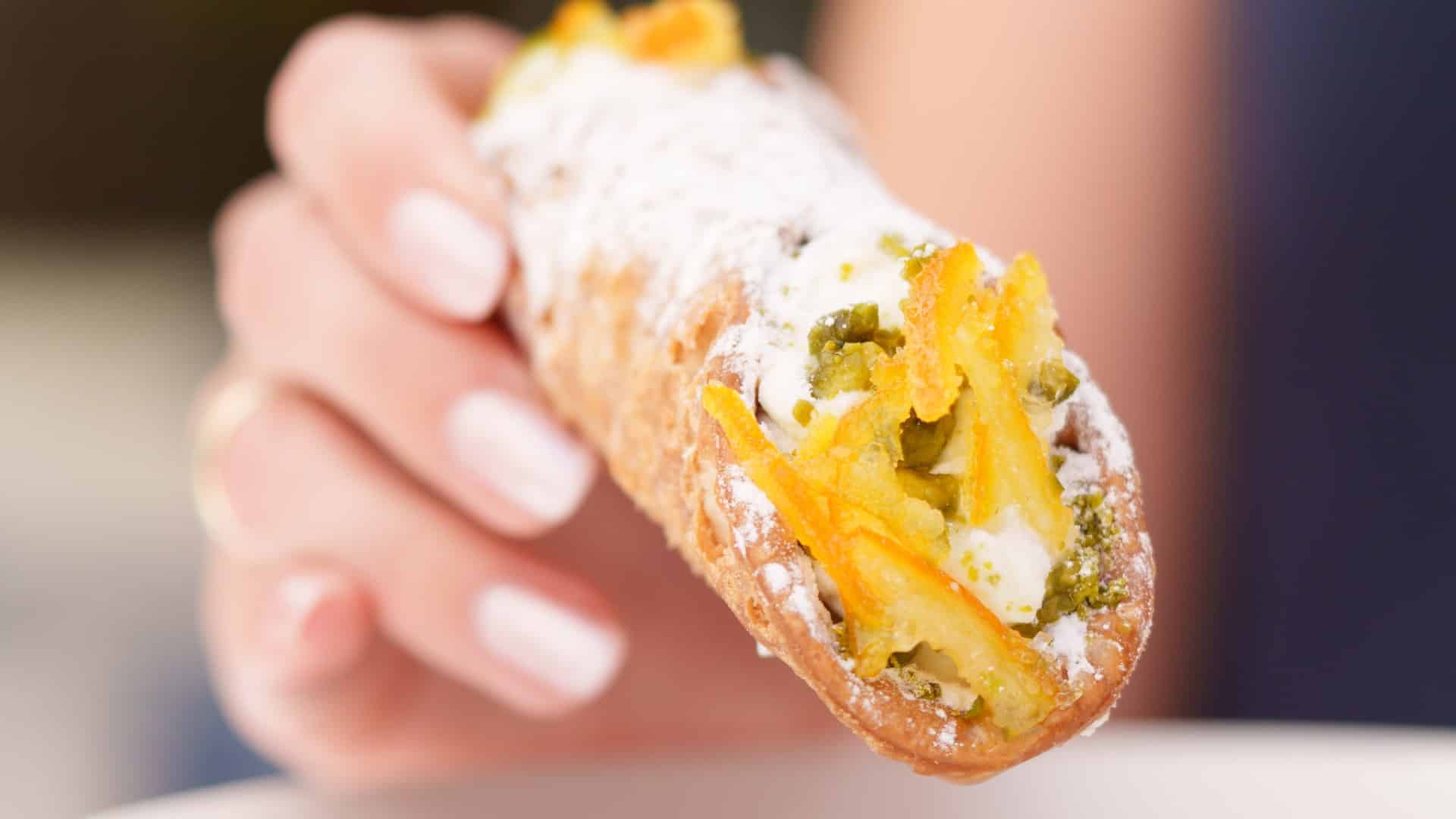 Tavolo-Sicilian-Cannolo